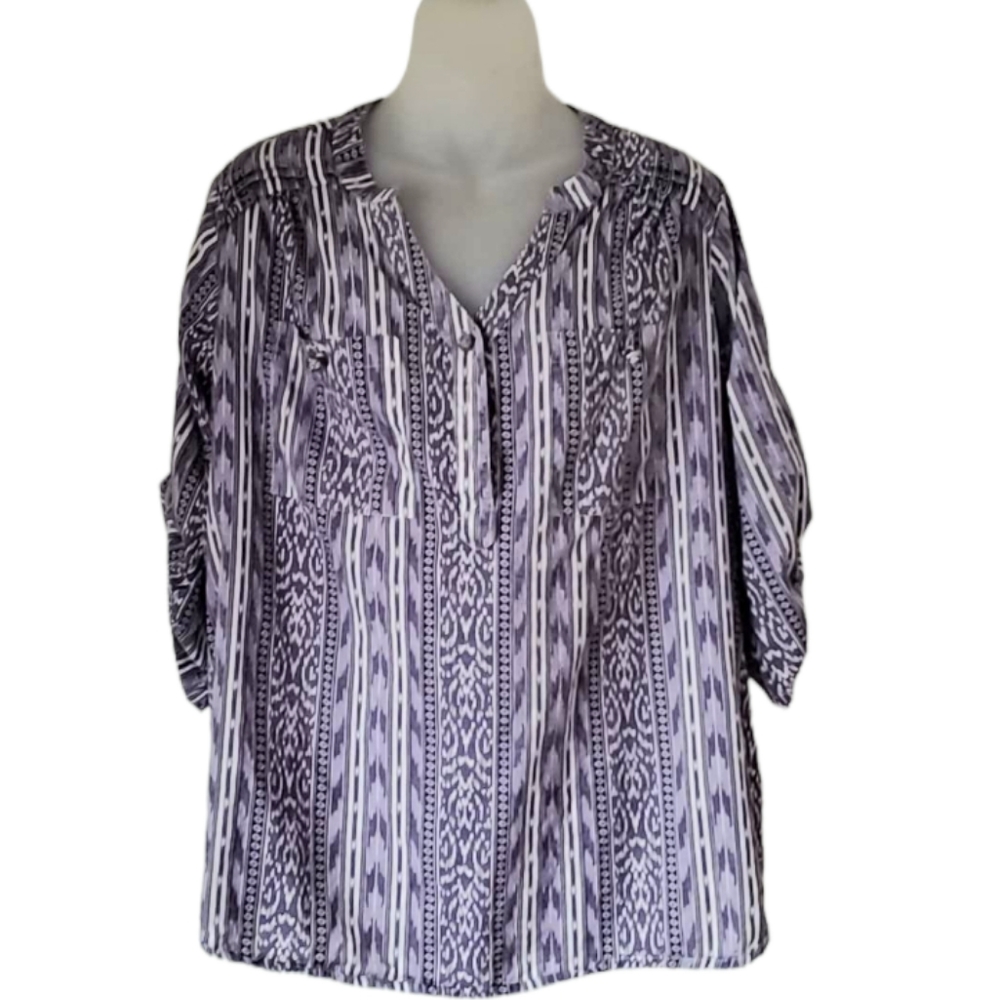 Denim 24/7 Black and White Patterned Blouse